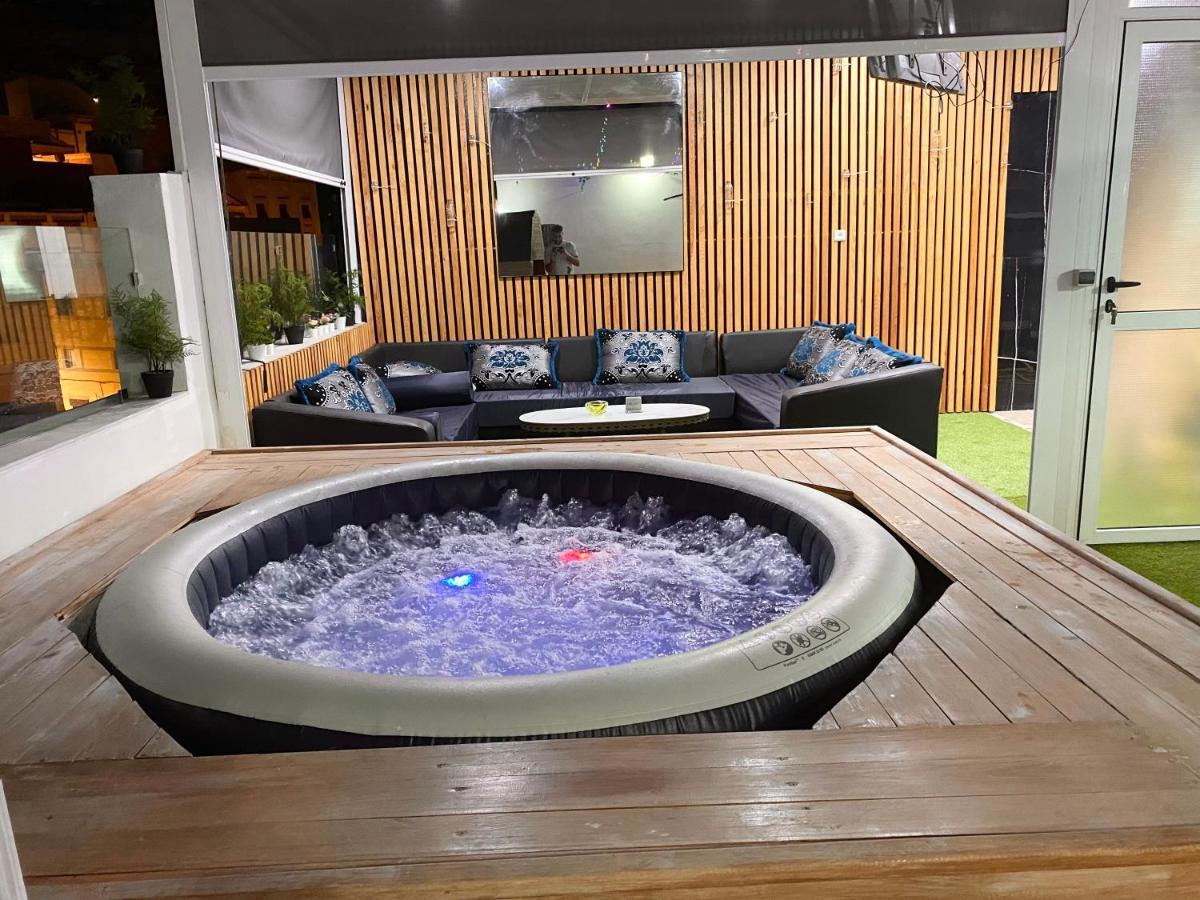 Appartement Avec Terasse Jaccuzi Barbecue Netflix Vue Sur Mer Totalement Gratuit Sans Supplement Эль-Хосейма Экстерьер фото