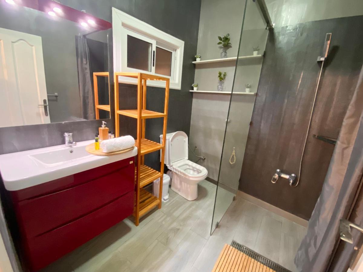 Appartement Avec Terasse Jaccuzi Barbecue Netflix Vue Sur Mer Totalement Gratuit Sans Supplement Эль-Хосейма Экстерьер фото